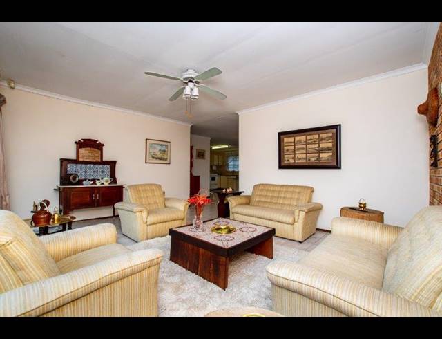 1 BEDROOM SIMPLEX SOLD IN COWIES HILL